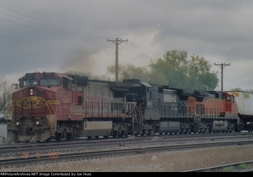 BNSF 857 West